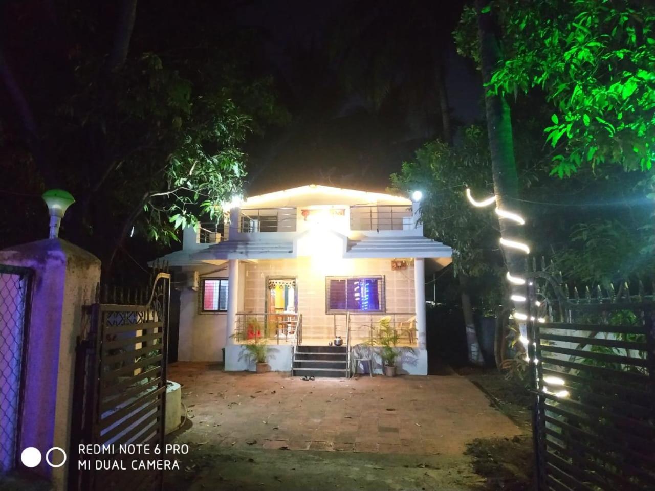 אליבג Krushna Kunj Holiday Home מראה חיצוני תמונה