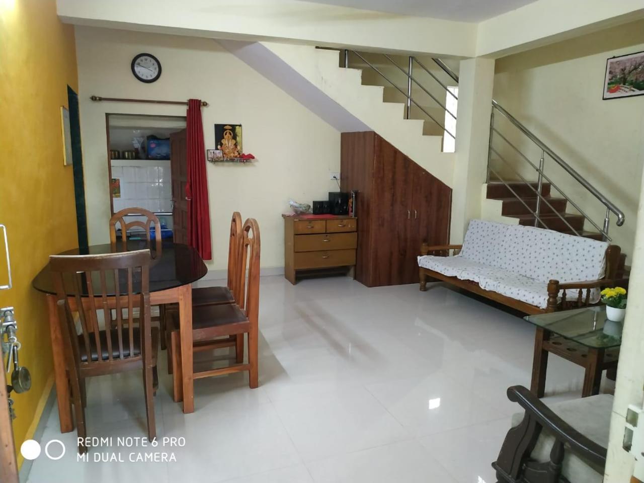 אליבג Krushna Kunj Holiday Home מראה חיצוני תמונה