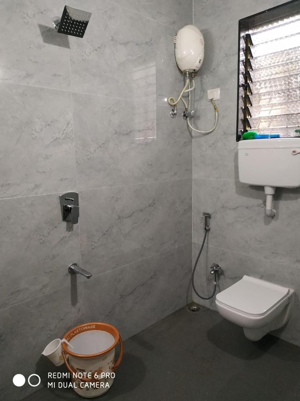 אליבג Krushna Kunj Holiday Home מראה חיצוני תמונה