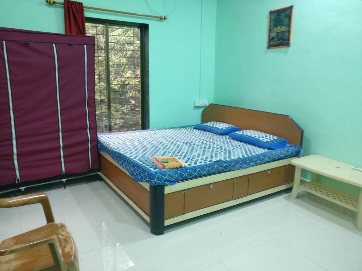 אליבג Krushna Kunj Holiday Home מראה חיצוני תמונה
